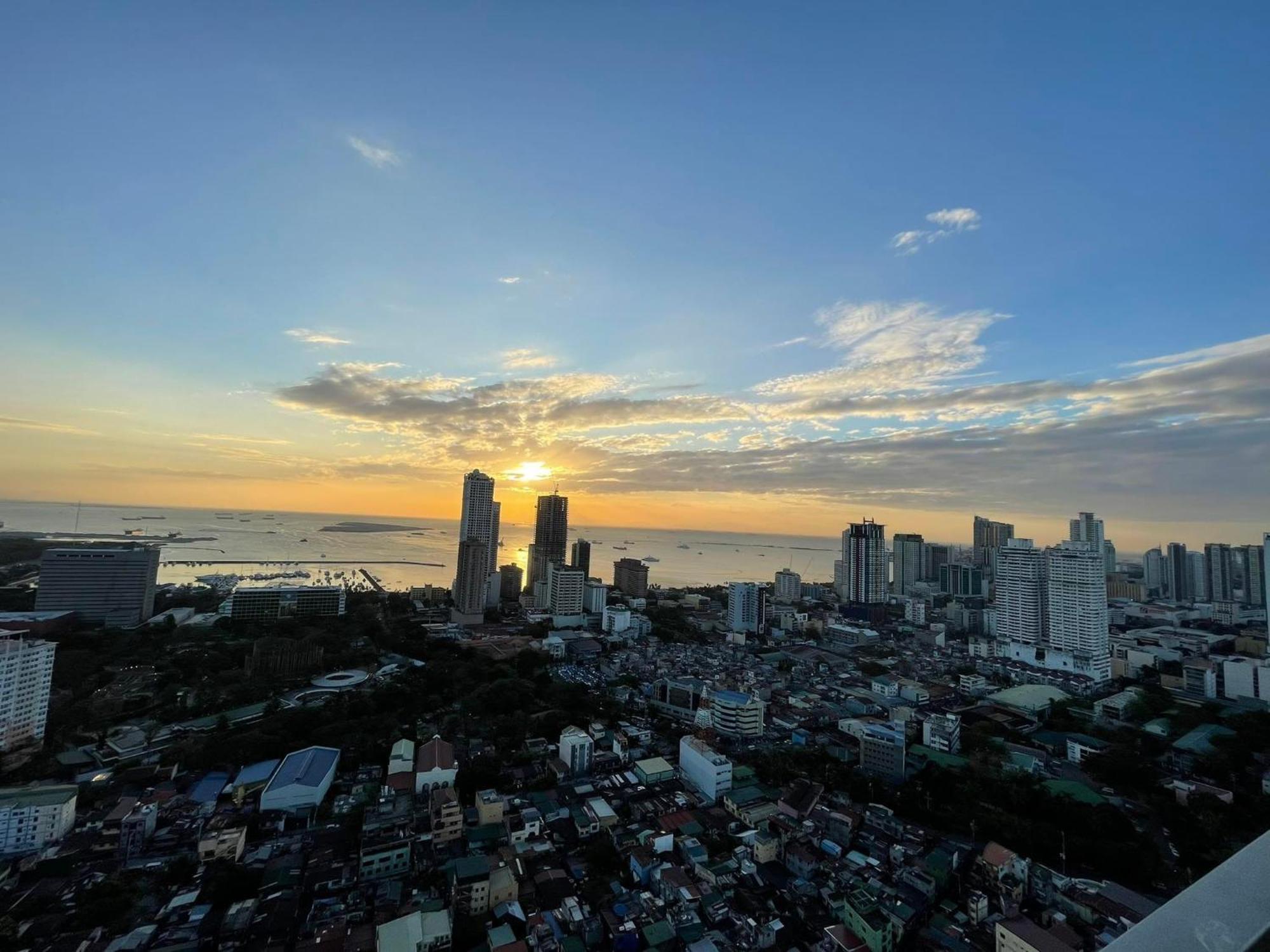 Green Residences Staycation By Pbyy Manila Ngoại thất bức ảnh