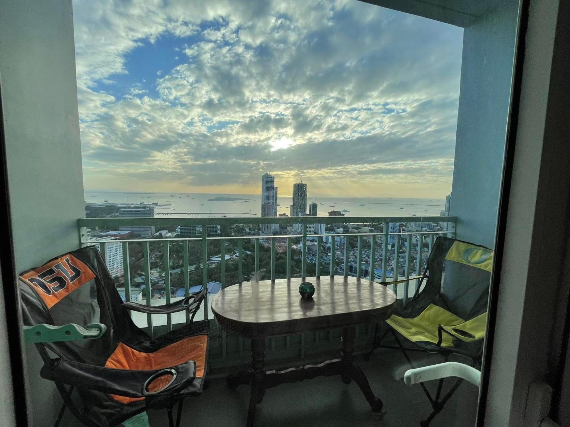 Green Residences Staycation By Pbyy Manila Ngoại thất bức ảnh